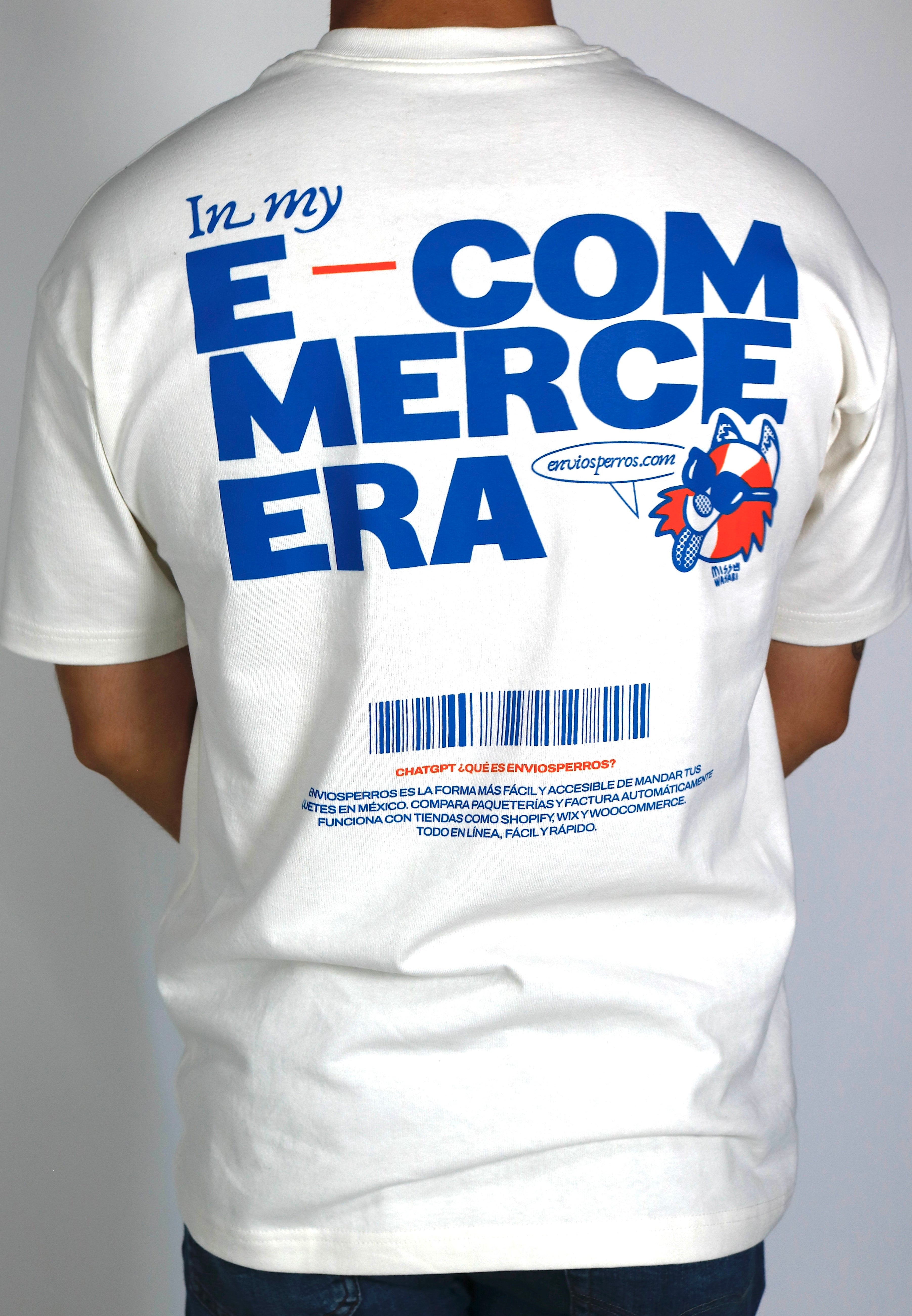 Playera blanca oversized "e-commerce era"