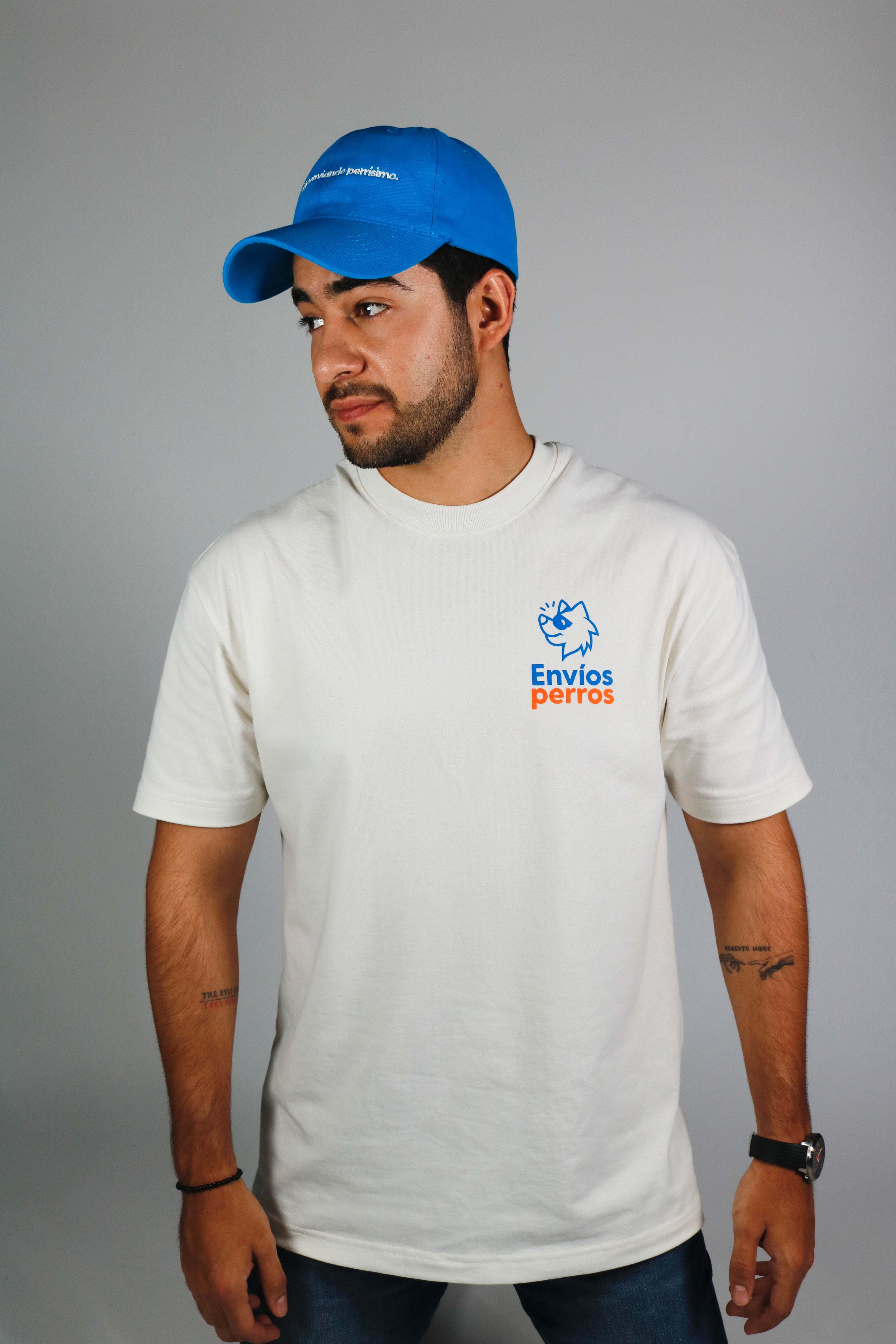 Playera blanca Oversized "Emprendedores perrones" HeavyWeight 220g