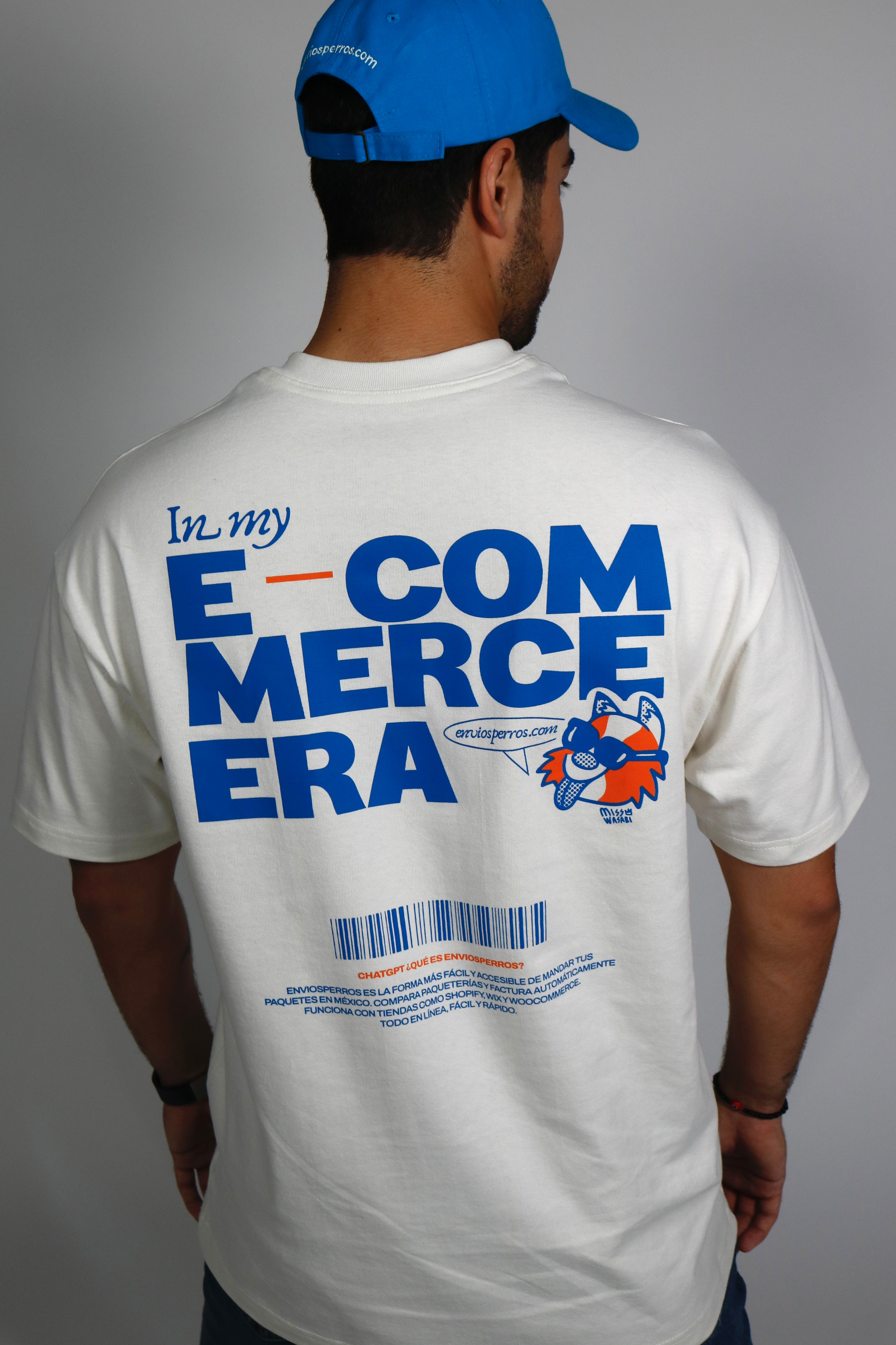 Playera blanca oversized "e-commerce era"