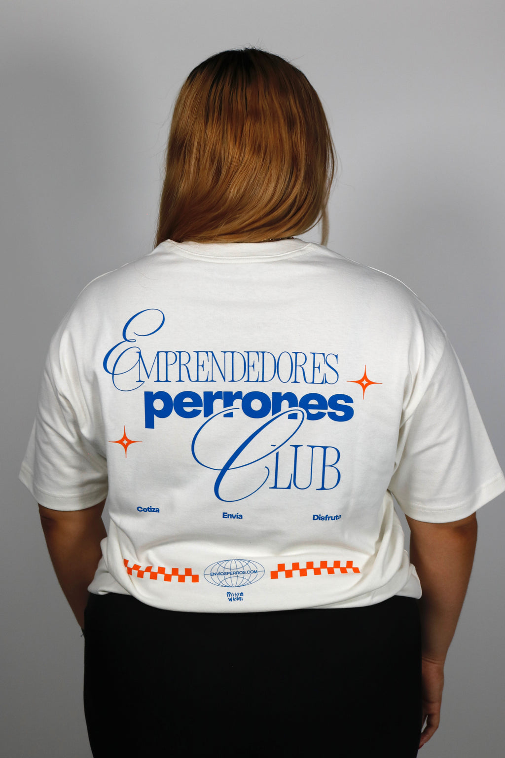 Playera blanca Oversized "Emprendedores perrones" HeavyWeight 220g