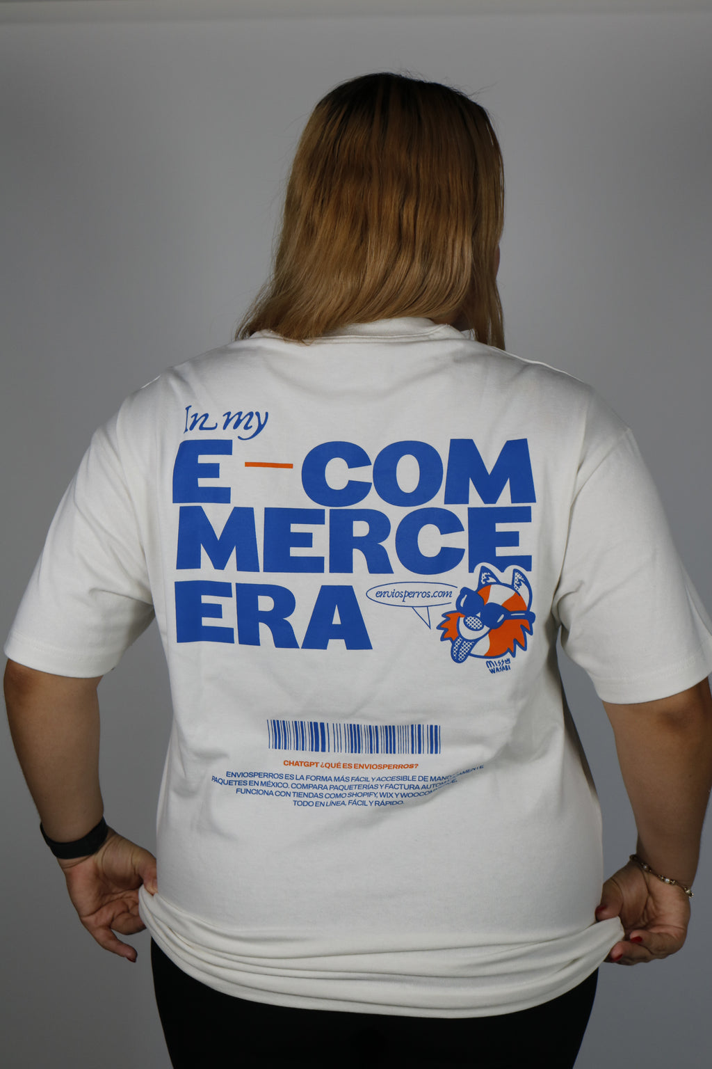 Playera blanca oversized "e-commerce era"