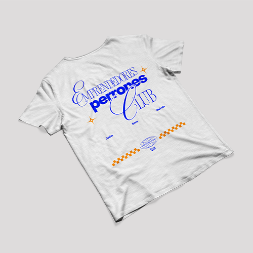Playera blanca mujer "emprendedores perrones" con impresión en la espalda
